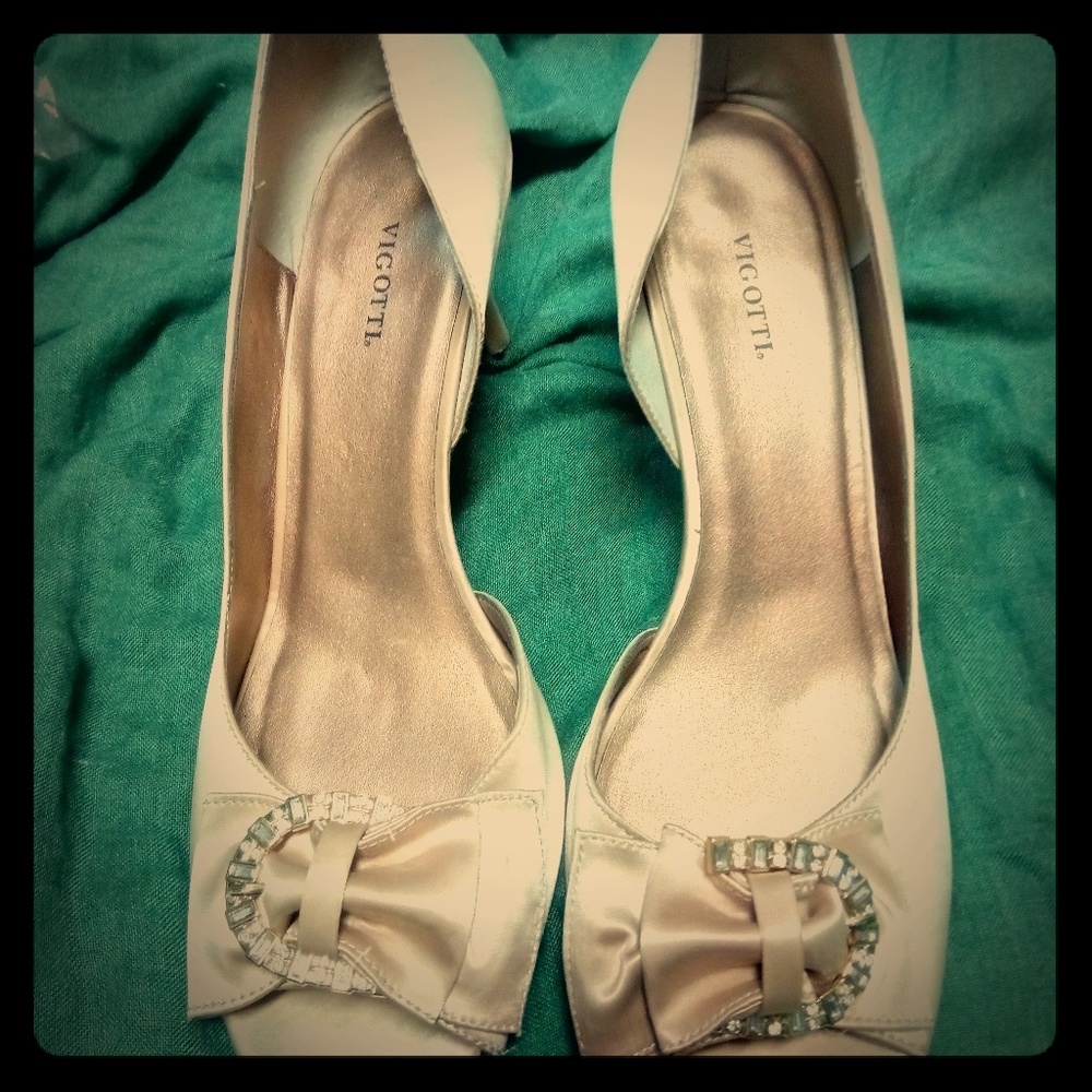 *Gorgeous* Dress Pumps